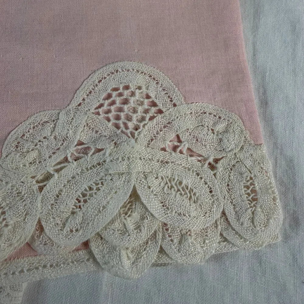 Vintage 1950s Linen Finger Towels Set of 3, Pastel Lace Border Guest Hand Towels